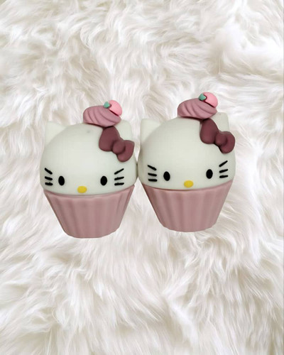 alt="بالم لب کیتی آبرسان نرمکننده لب بیرنگ با رایحه توتفرنگی" alt="Balm لب کیتی آبرسان و مغذی برای رفع خشکی لب"